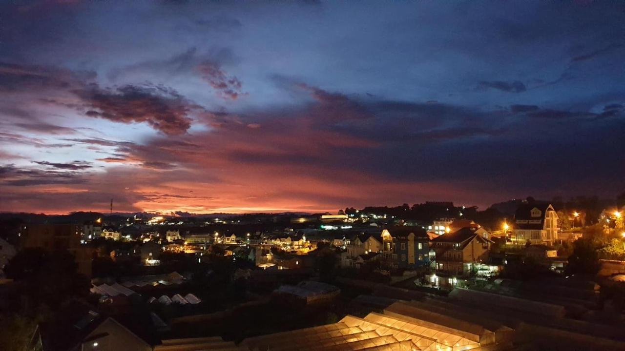 Отель Sunset Hill Dalat Экстерьер фото
